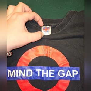 Mind the gap shirt from london england